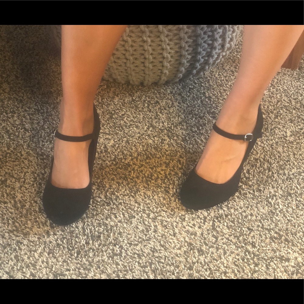 City Classified Comfort Black Stiletto Heels Sz 10